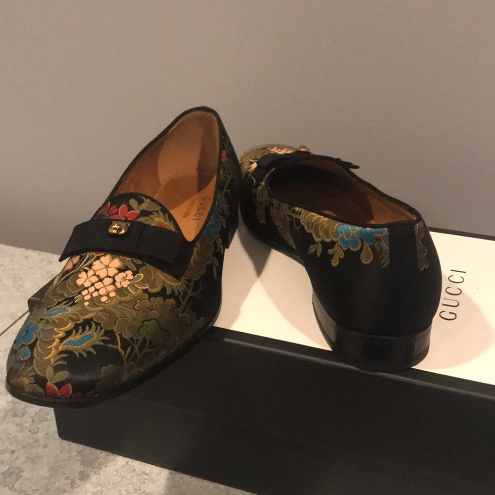 Gucci Floral Jacquard Loafer - Picture 4 of 8